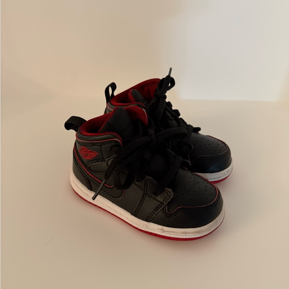 Jordan 1s toddler